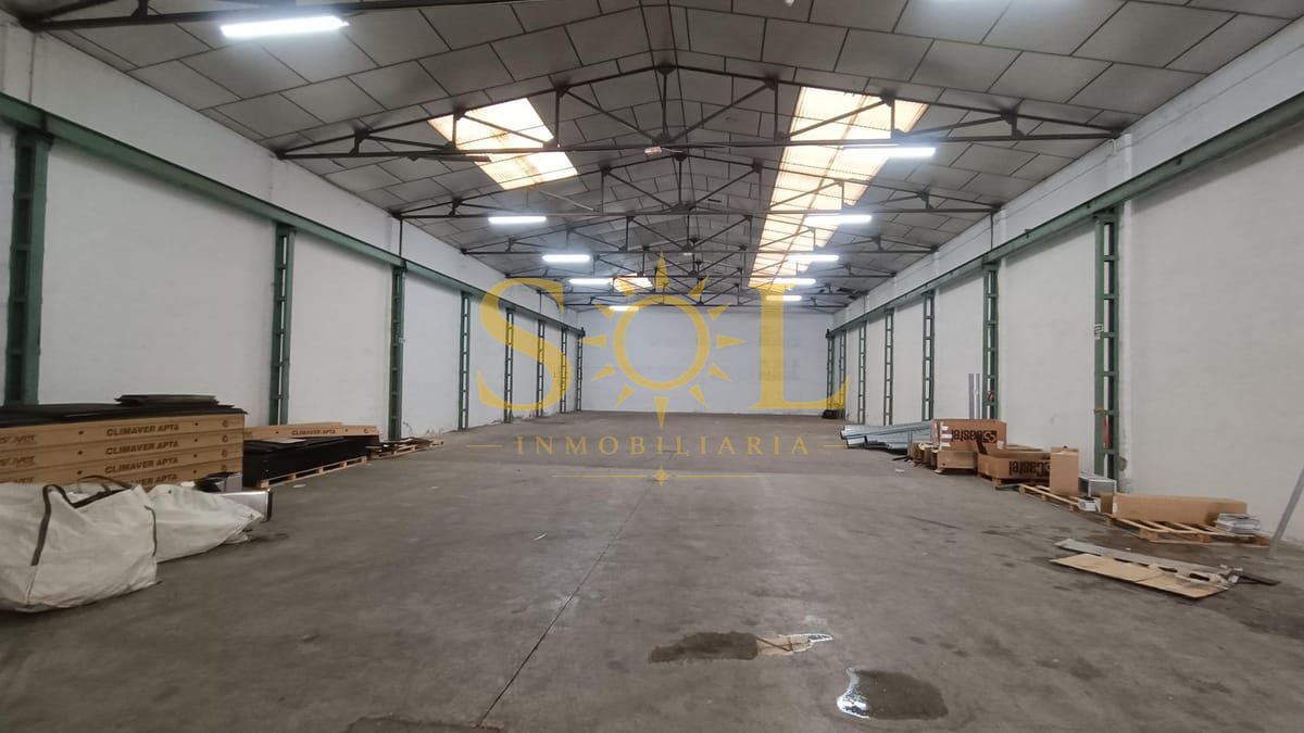 NAVE EN EL POLIGONO INDUSTRIAL DE VILLACEDRÉ - Foto 2