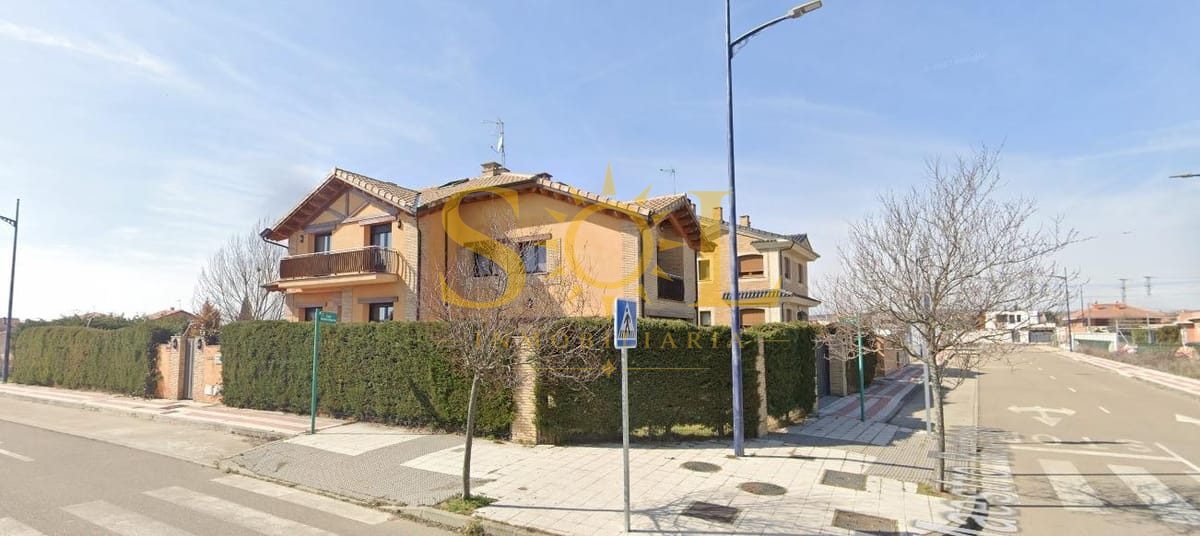 OPORTUNIDAD: FANTÁSTICO CHALET - Foto 1