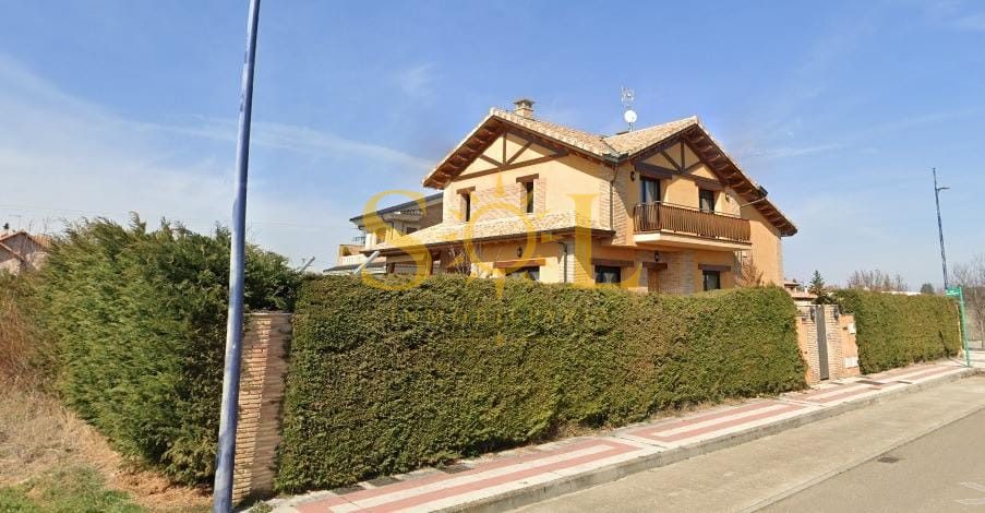 OPORTUNIDAD: FANTÁSTICO CHALET - Foto 3