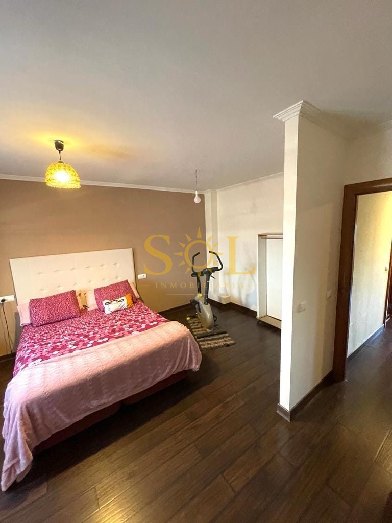 CHALET ADOSADO en SARIEGOS - Foto 10