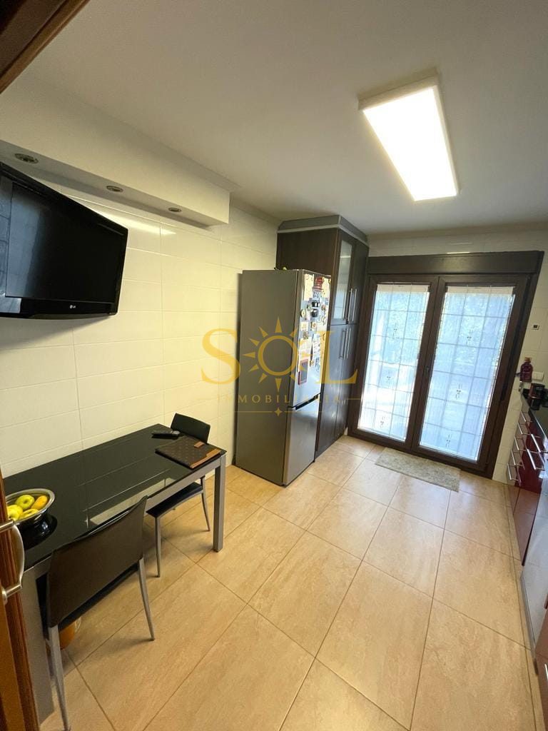 CHALET ADOSADO en SARIEGOS - Foto 17