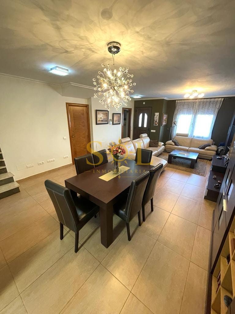 CHALET ADOSADO en SARIEGOS - Foto 22