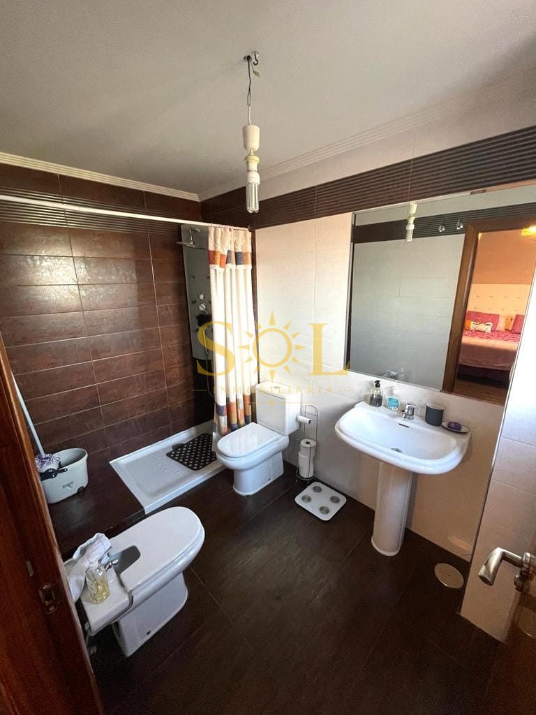 CHALET ADOSADO en SARIEGOS - Foto 23
