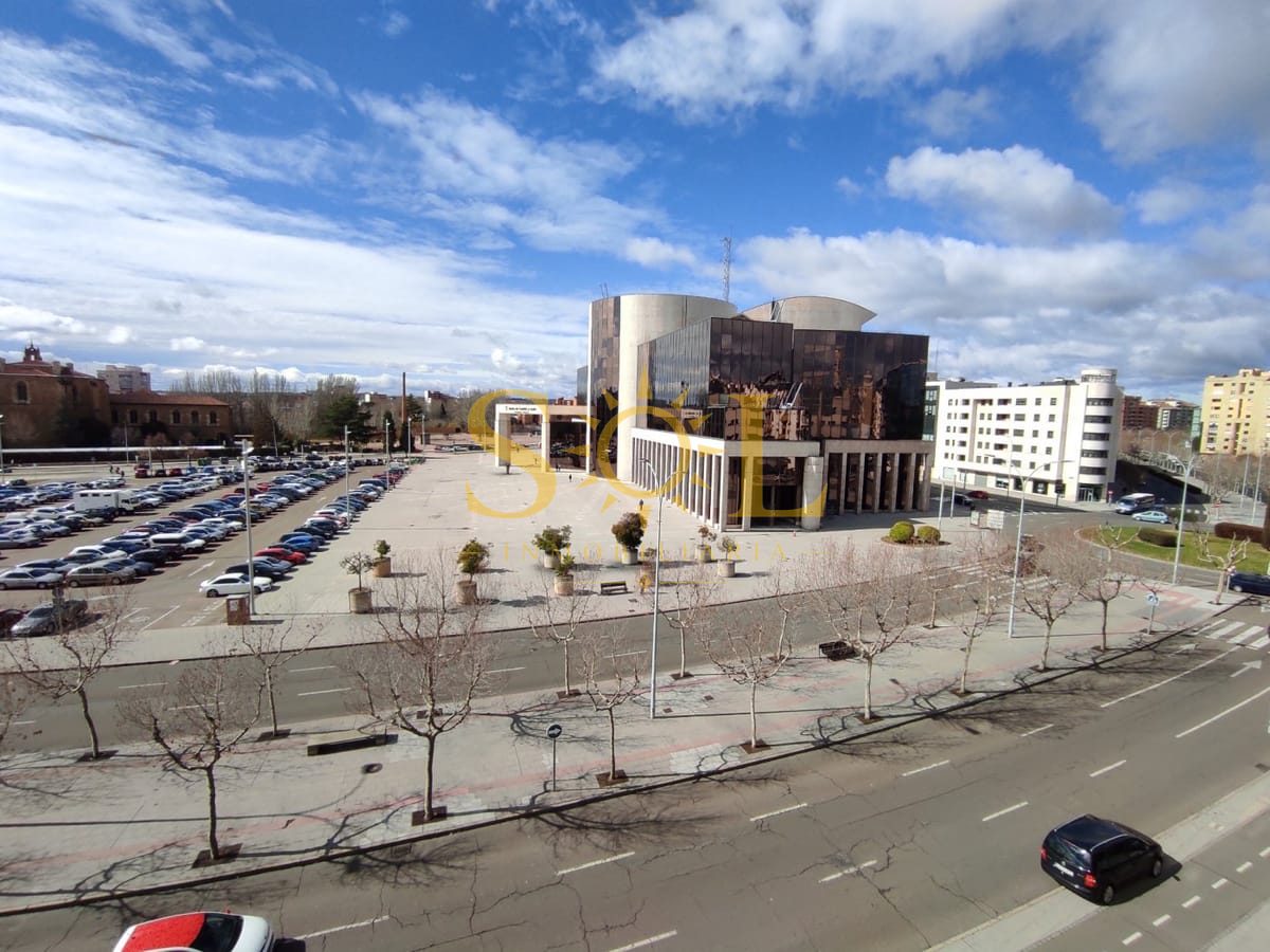 FABULOSO DÚPLEX EN LA ZONA DE LA JUNTA - Foto 4