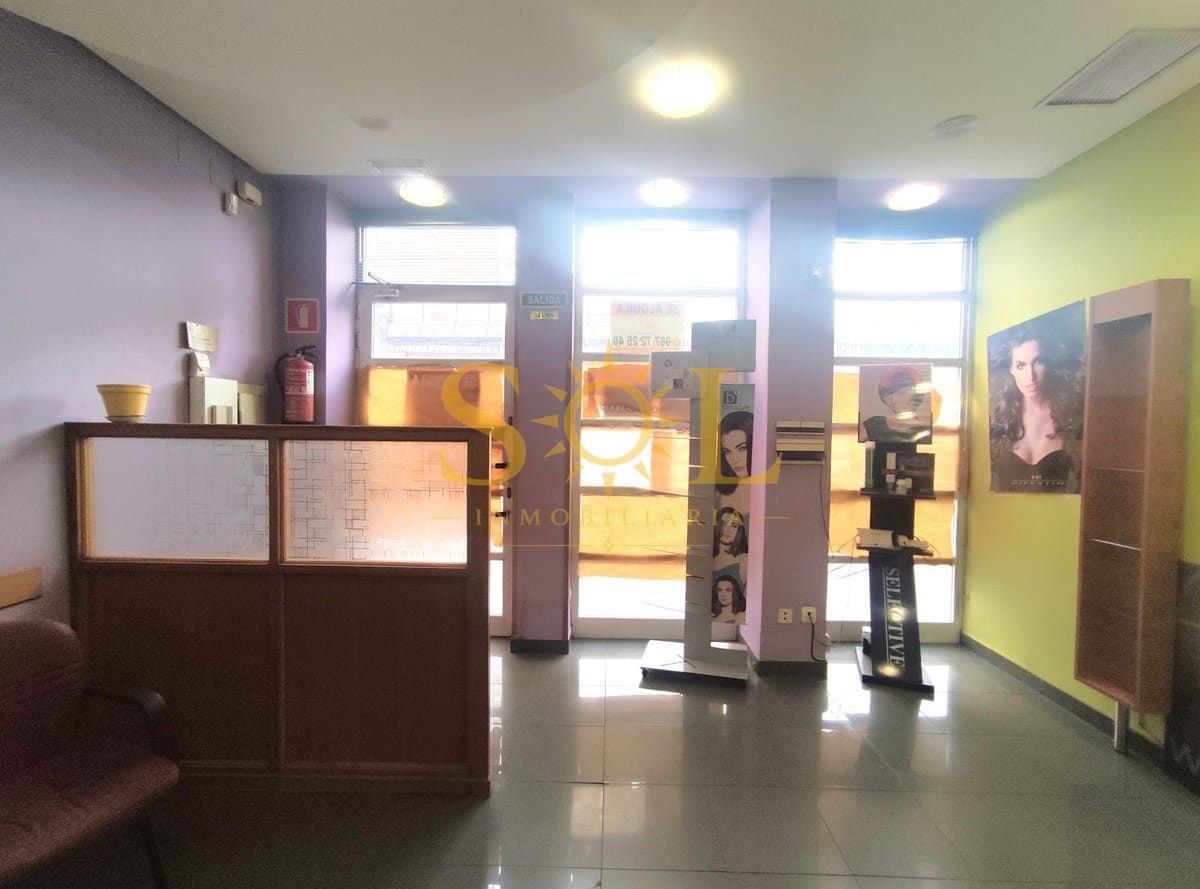 Oportunidad para tu negocio: Local Comercial en zona Santa Ana - Foto 4