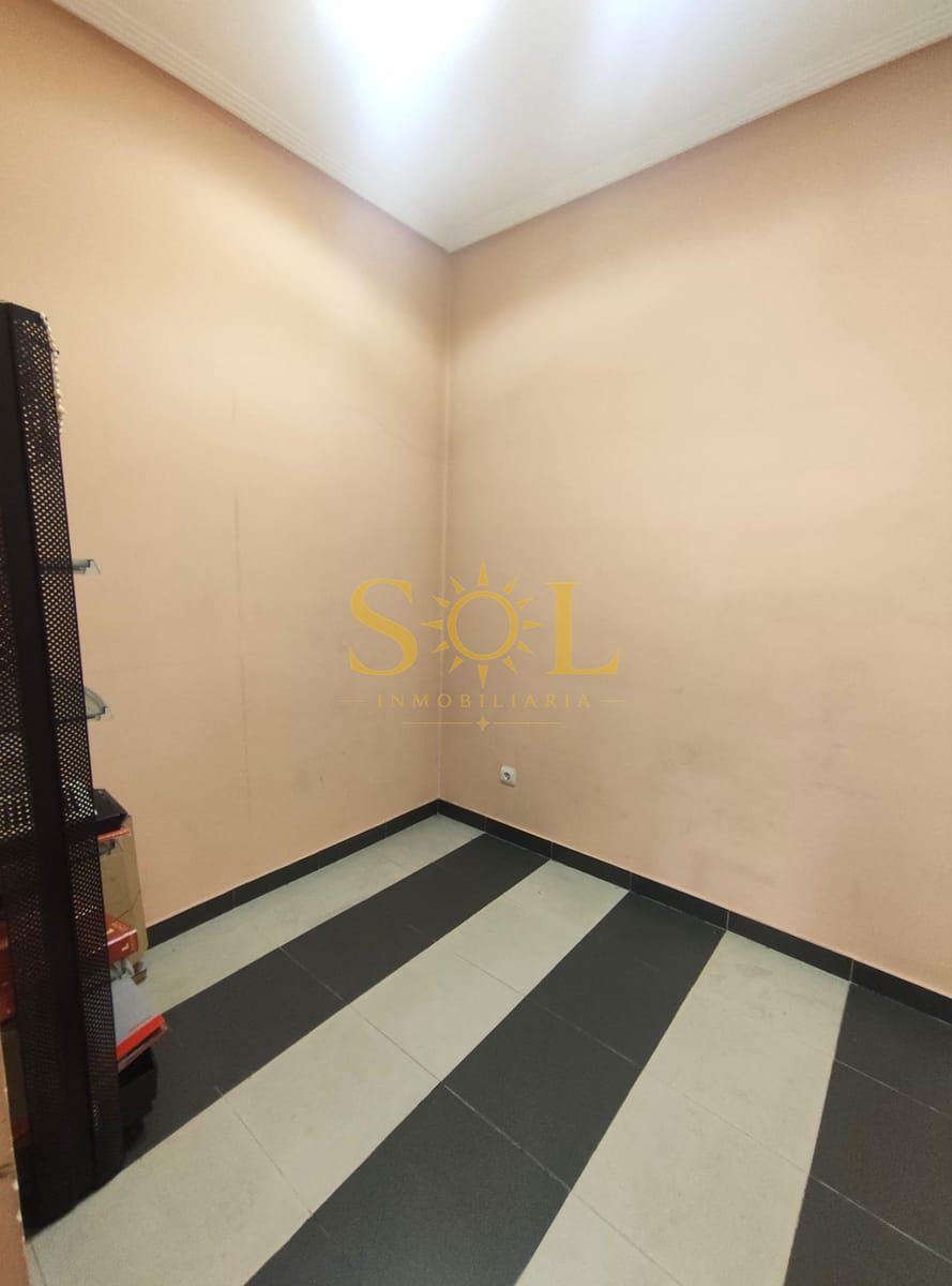 Oportunidad para tu negocio: Local Comercial en zona Santa Ana - Foto 8