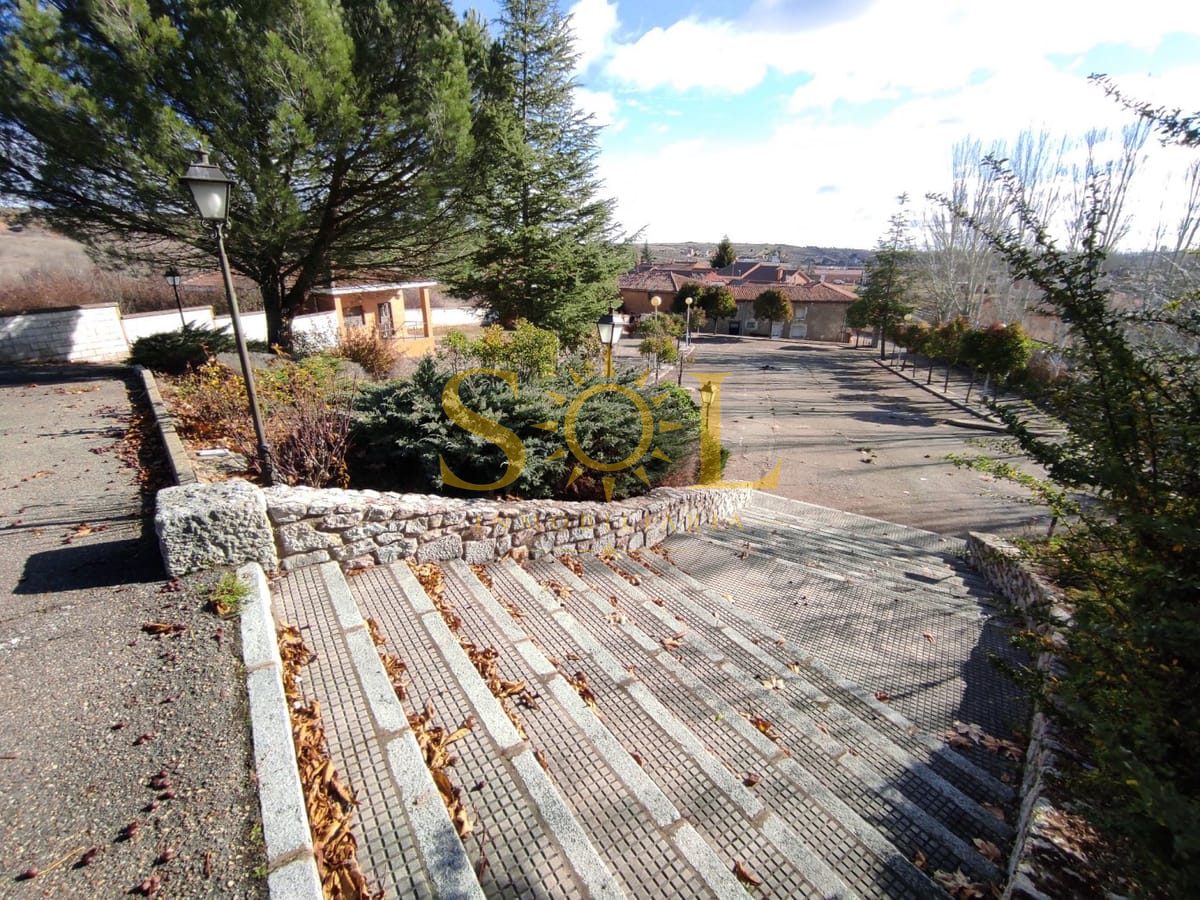 BODEGA - RESTAURANTE EN QUINTANA DE RANEROS (9 km de León) - Foto 13