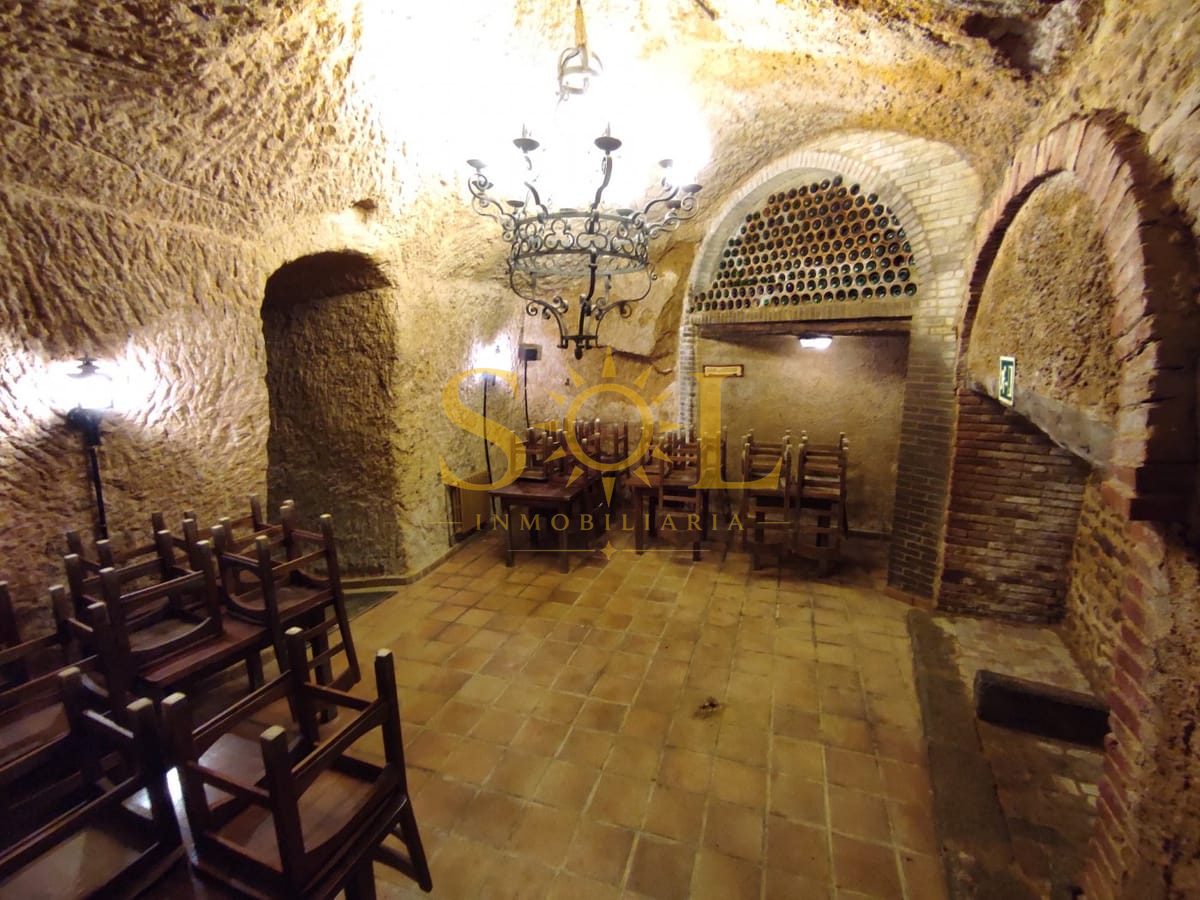 BODEGA - RESTAURANTE EN QUINTANA DE RANEROS (9 km de León) - Foto 19