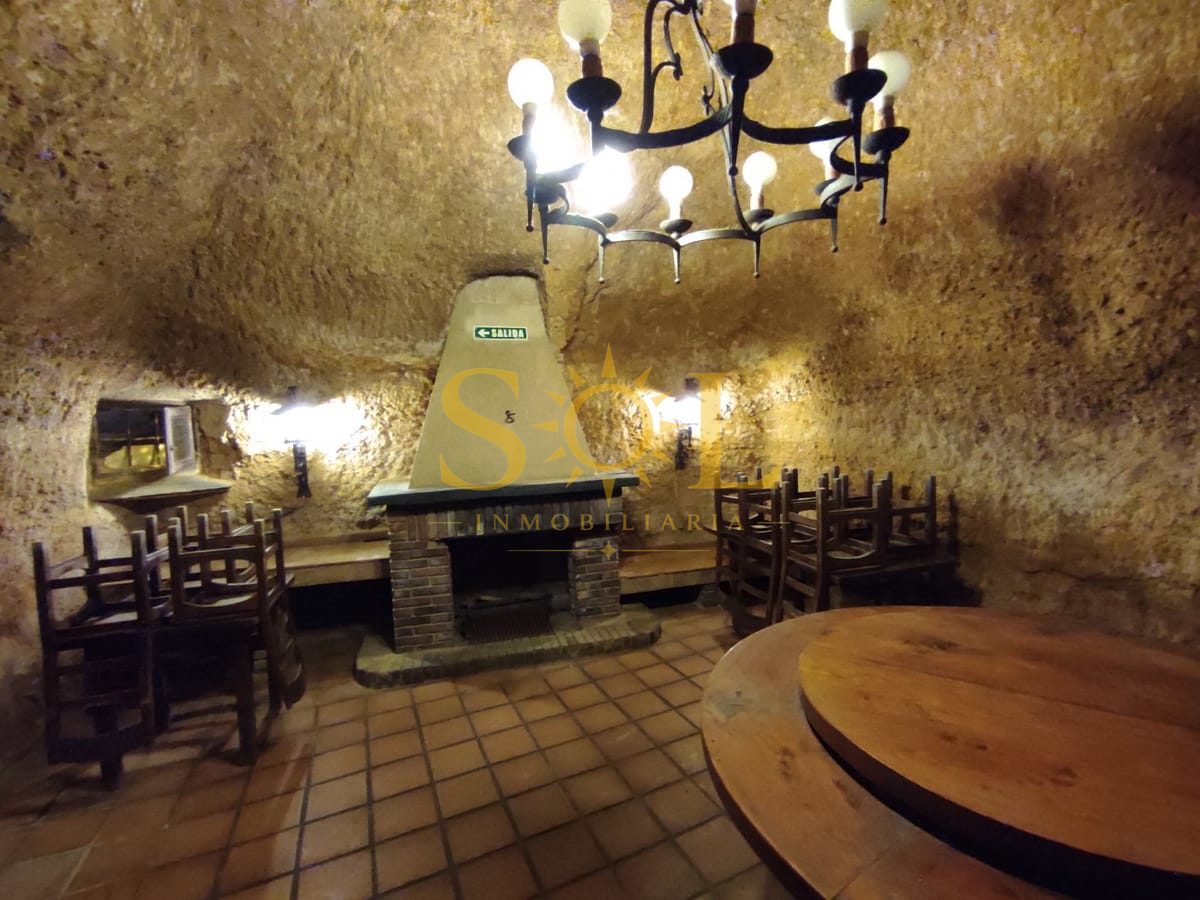 BODEGA - RESTAURANTE EN QUINTANA DE RANEROS (9 km de León) - Foto 20