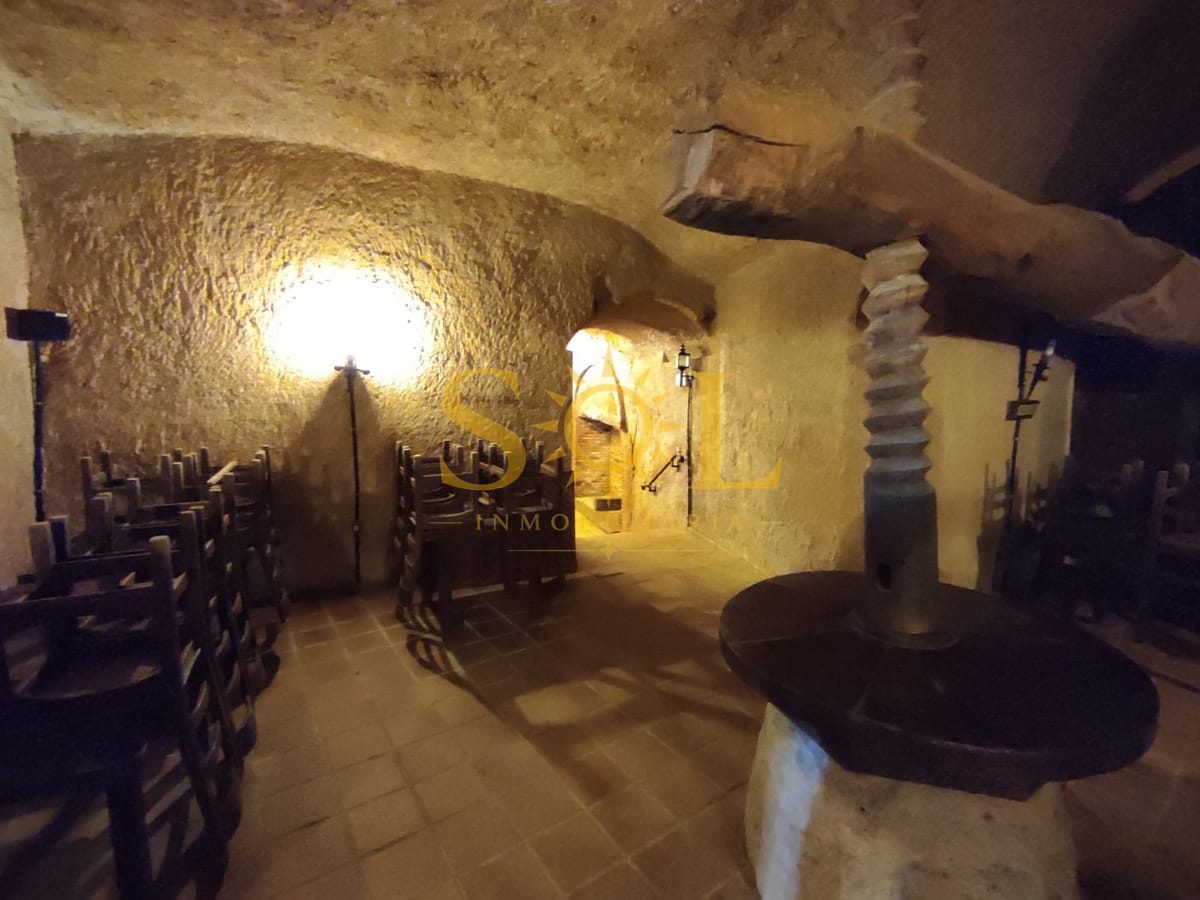 BODEGA - RESTAURANTE EN QUINTANA DE RANEROS (9 km de León) - Foto 23