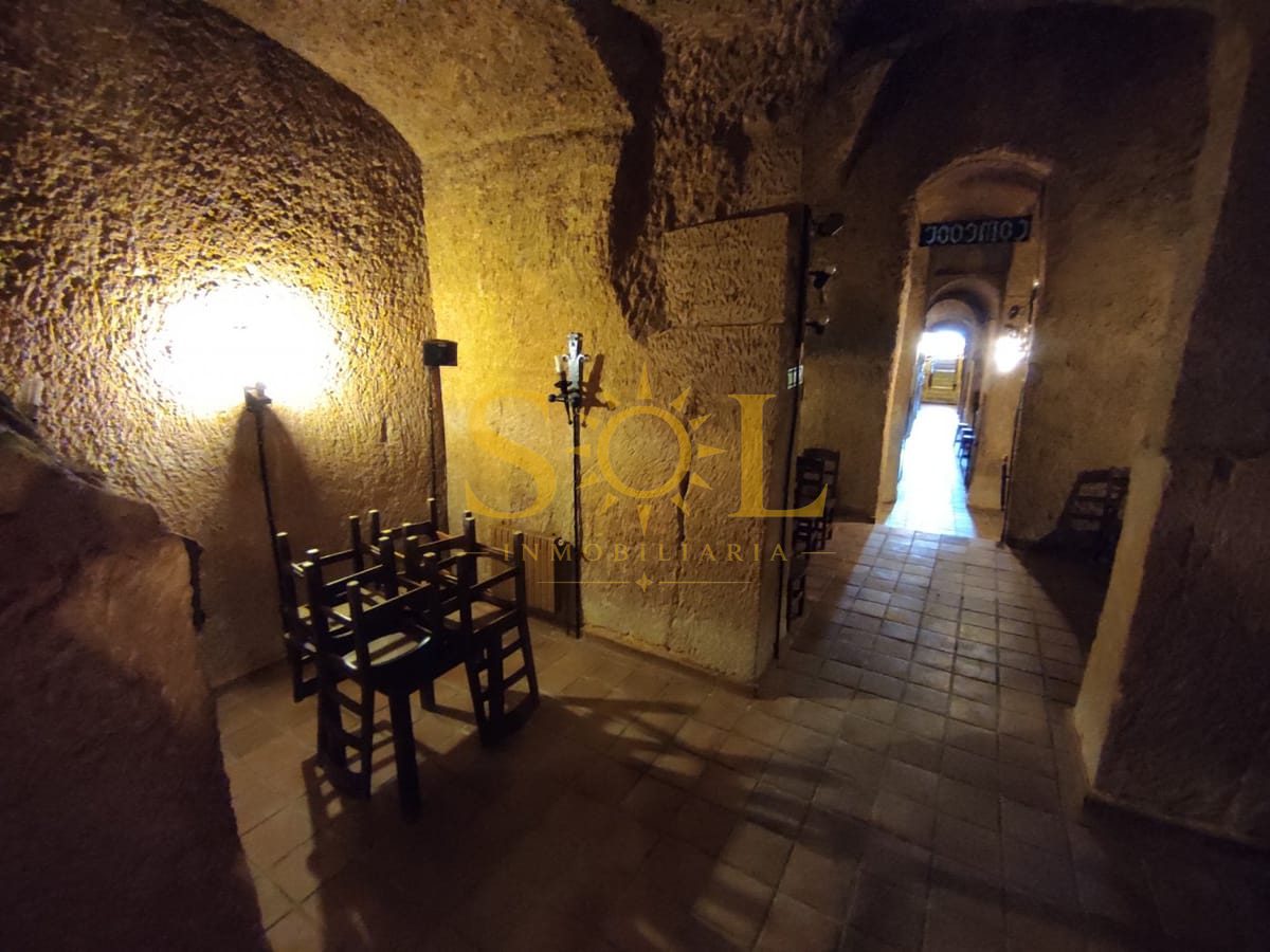 BODEGA - RESTAURANTE EN QUINTANA DE RANEROS (9 km de León) - Foto 25