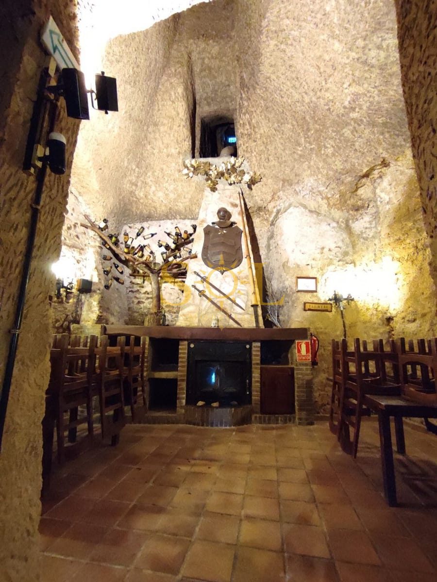 BODEGA - RESTAURANTE EN QUINTANA DE RANEROS (9 km de León) - Foto 29