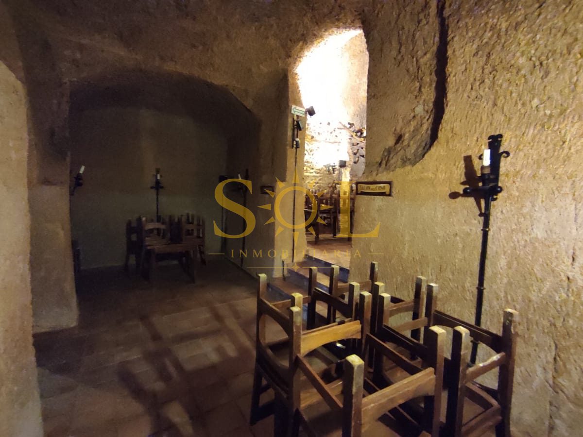 BODEGA - RESTAURANTE EN QUINTANA DE RANEROS (9 km de León) - Foto 30