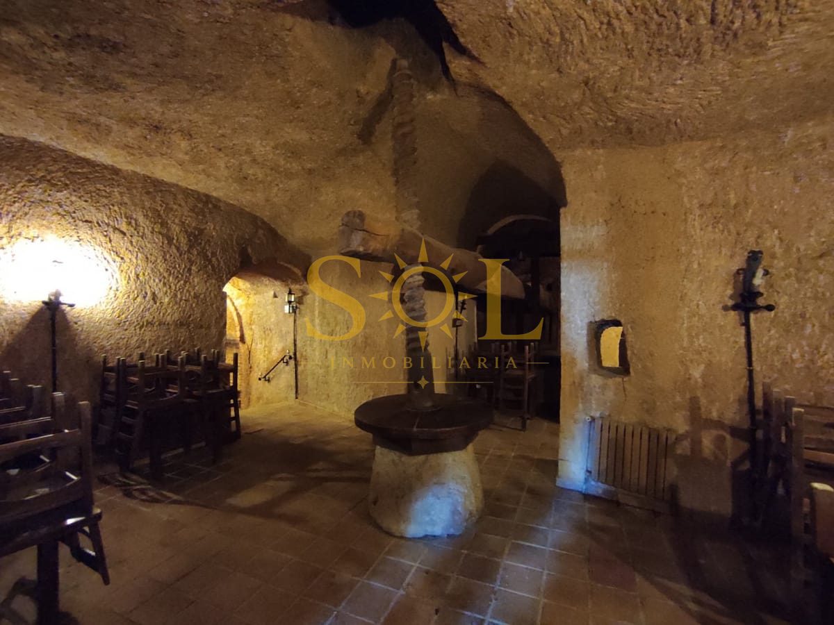 BODEGA - RESTAURANTE EN QUINTANA DE RANEROS (9 km de León) - Foto 31