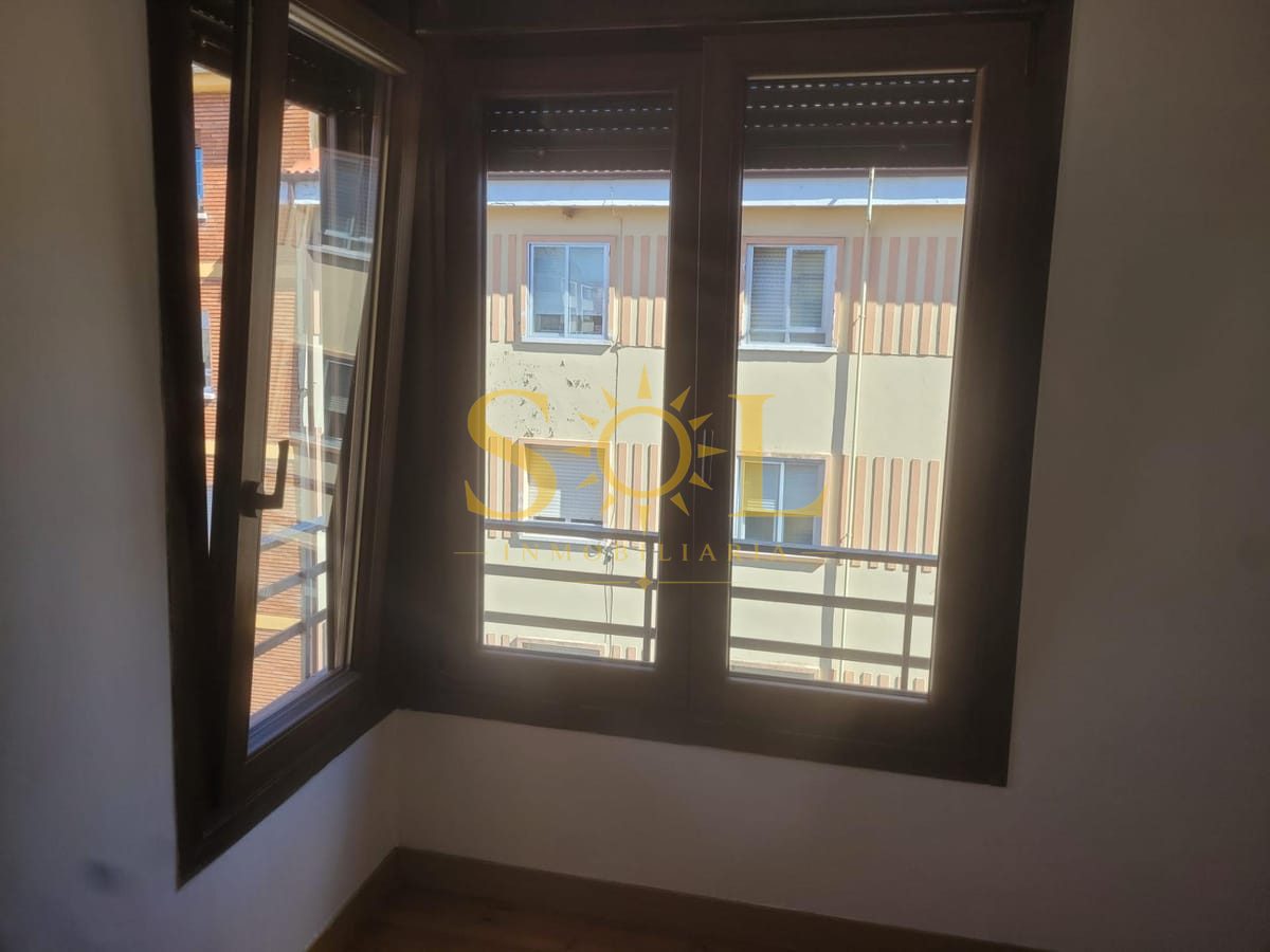 PISO DE 5 HABITACIONES EN EL EJIDO (LEON) - Foto 21