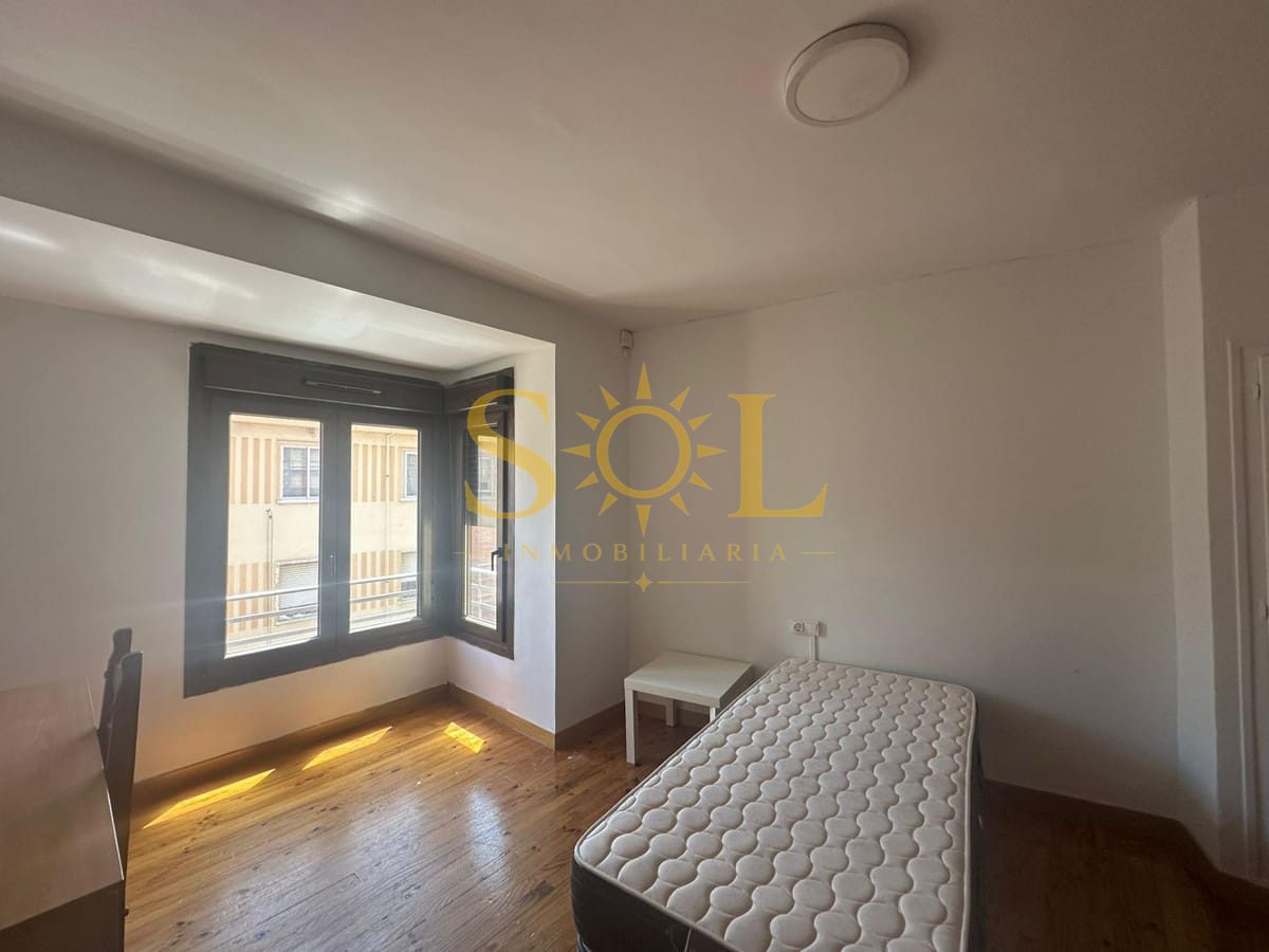 PISO DE 5 HABITACIONES EN EL EJIDO (LEON) - Foto 4
