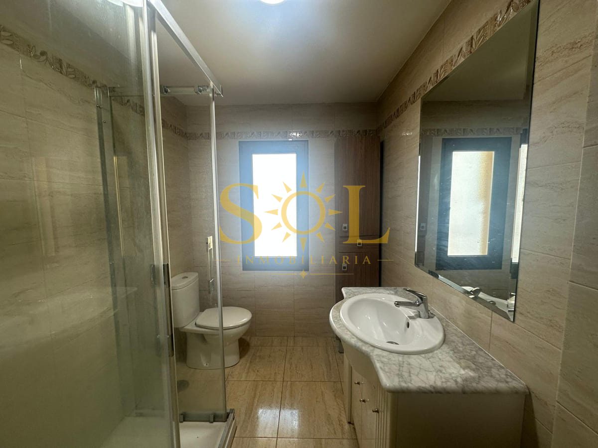 PISO DE 5 HABITACIONES EN EL EJIDO (LEON) - Foto 40