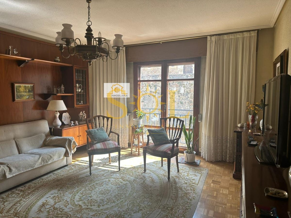 Exclusiva vivienda en pleno corazón del casco histórico de León - Foto 1