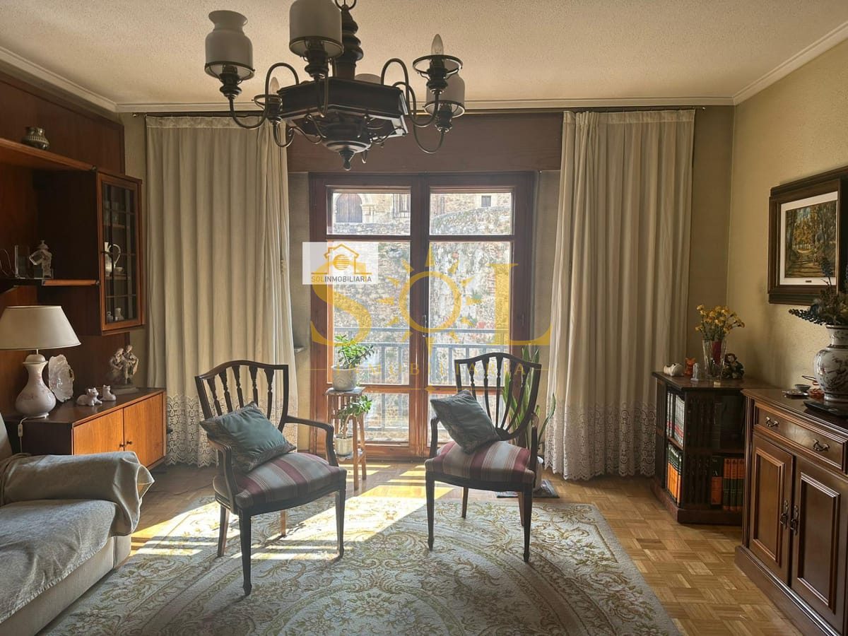 Exclusiva vivienda en pleno corazón del casco histórico de León - Foto 2