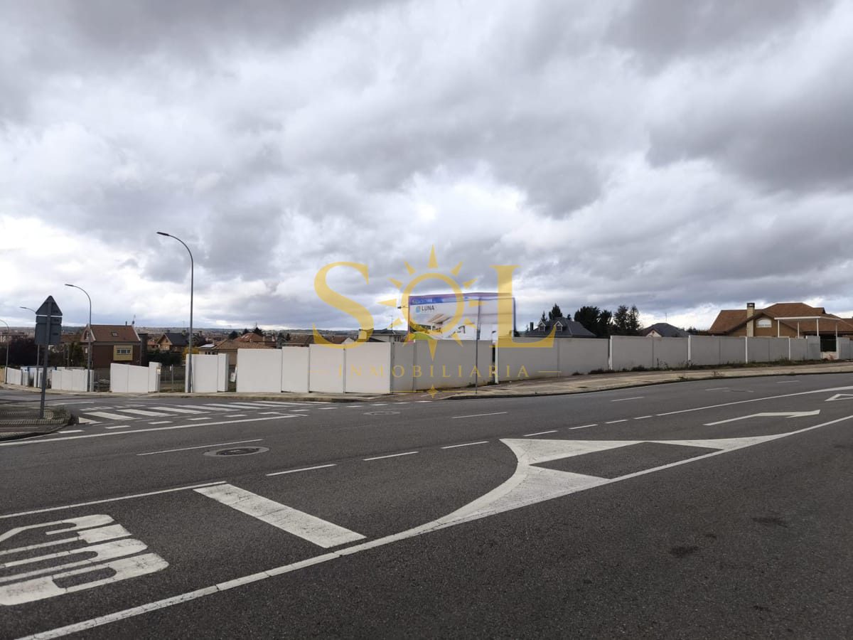 PARCELA URBANIZABLE DE 738,83 EN ERAS DE RENUEVA (LEON) - Foto 25