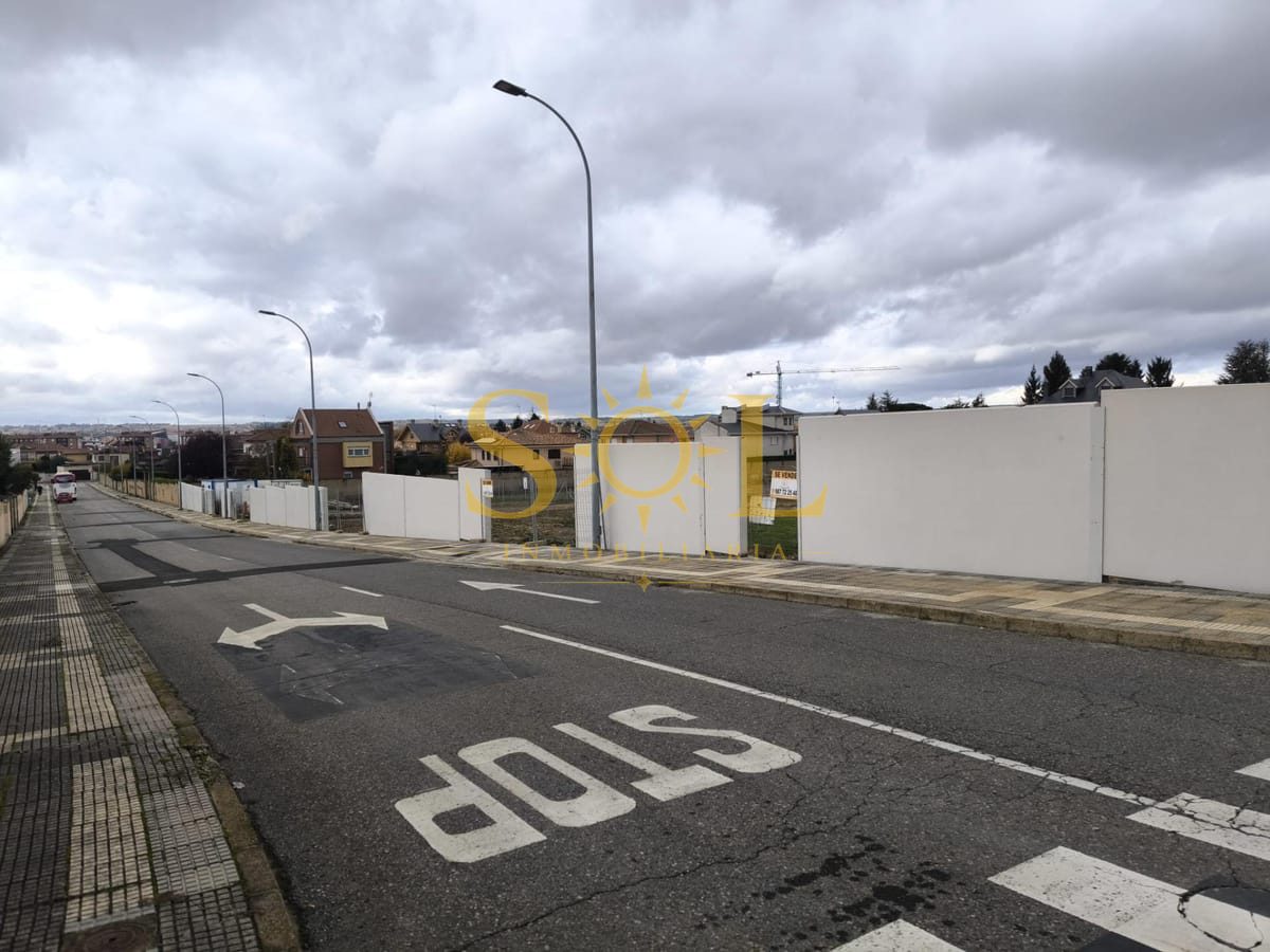 PARCELA URBANIZABLE DE 738,83 EN ERAS DE RENUEVA (LEON) - Foto 30