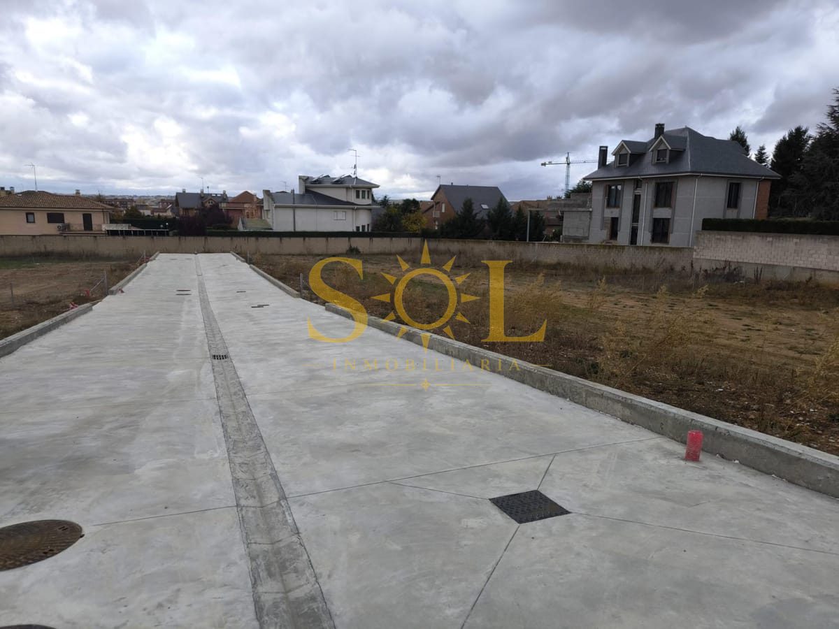 PARCELA URBANIZABLE DE 738,83 EN ERAS DE RENUEVA (LEON) - Foto 31