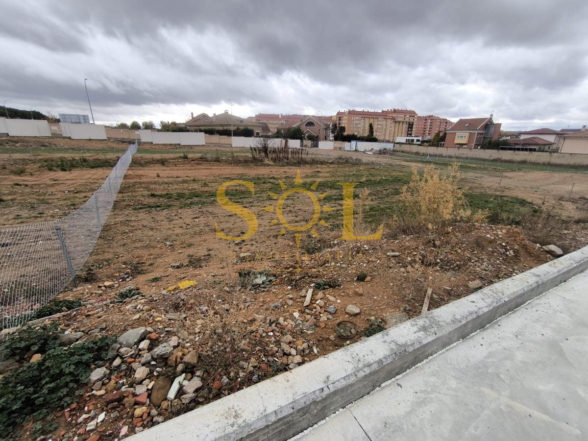 PARCELA URBANIZABLE DE 738,83 EN ERAS DE RENUEVA (LEON) - Foto 36