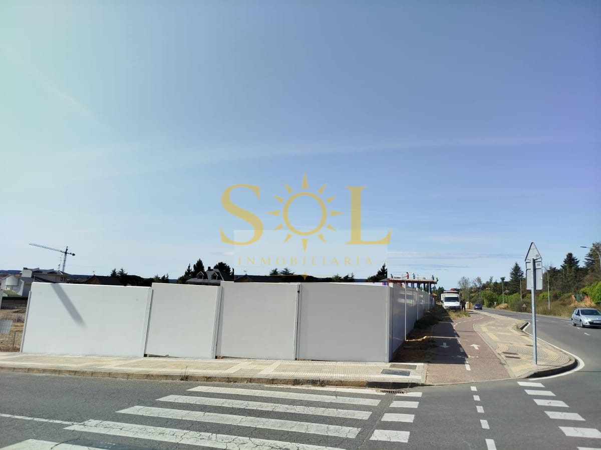 PARCELA URBANIZABLE DE 738,83 EN ERAS DE RENUEVA (LEON) - Foto 5