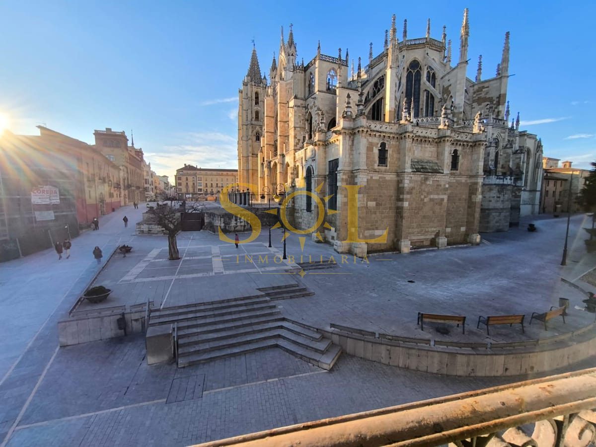 EDIFICIO PARA REFORMAR EN FRENTE A LA CATEDRAL DE LEON - Foto 7