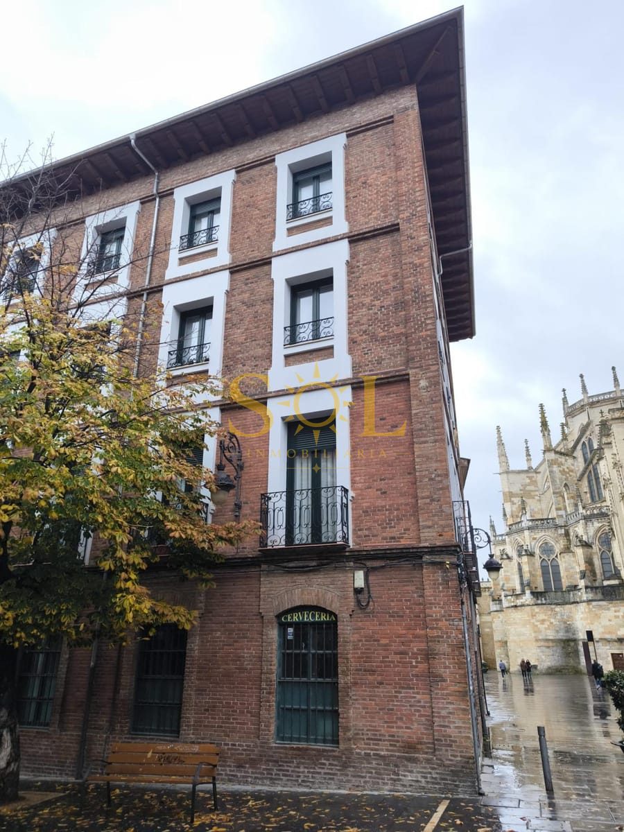 LOCAL COMERCIAL AL LADO DE LA CATEDRAL DE LEON - Foto 3
