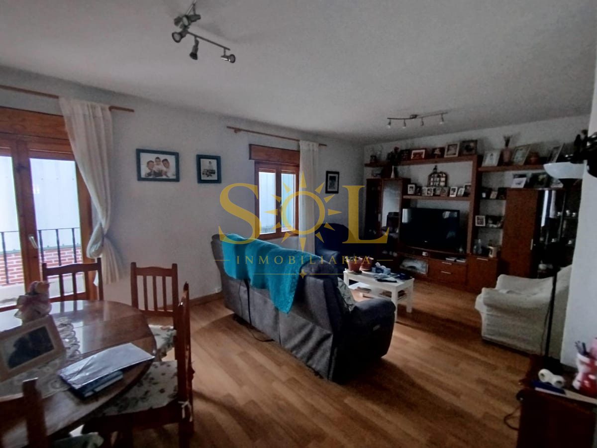 CASA INDEPENDIENTE CON PARCELA EN ONZONILLA - Foto 1