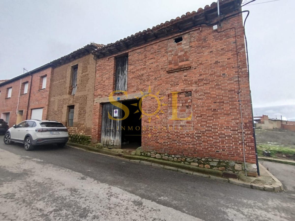 ALMACEN / TERRENO URBANO CARBAJAL DE LA LEGUA (LEON) - Foto 5