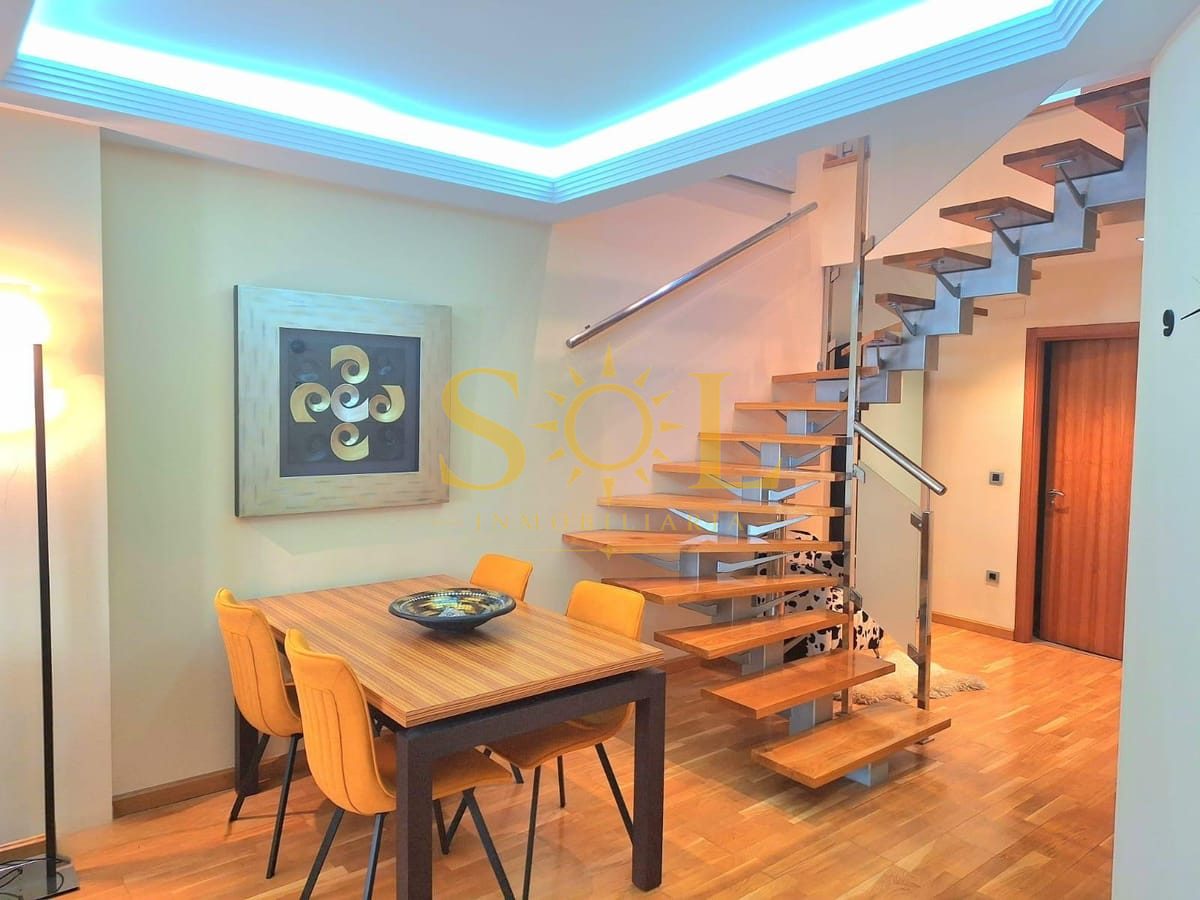 DÚPLEX DE LUJO · 130 m² · CALLE REPÚBLICA ARGENTINA · CENTRO DE LEÓN - Foto 2