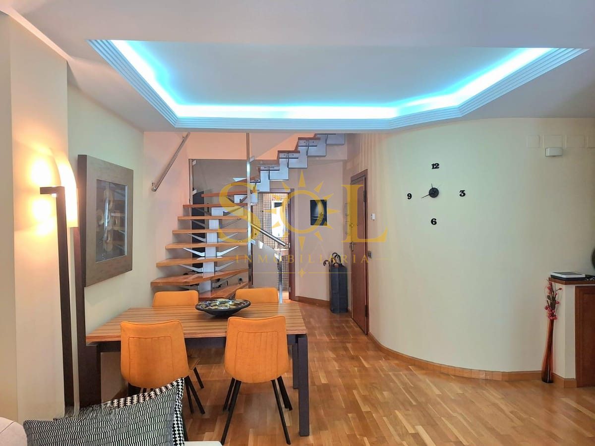 DÚPLEX DE LUJO · 130 m² · CALLE REPÚBLICA ARGENTINA · CENTRO DE LEÓN - Foto 3