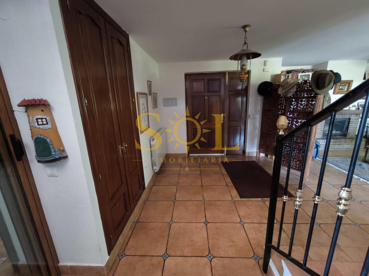 CHALET INDEPENDIENTE CON PARCELA EN TOLDANOS - Foto 18