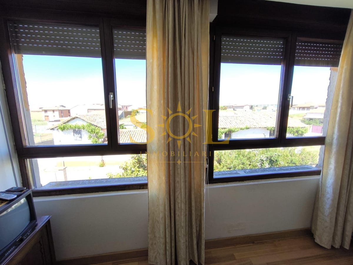 CHALET INDEPENDIENTE CON PARCELA EN TOLDANOS - Foto 40