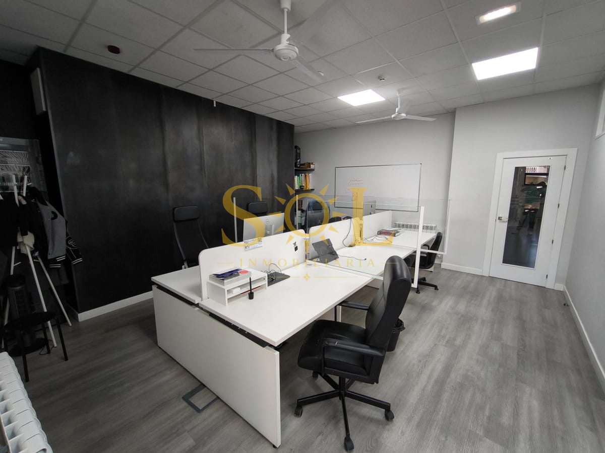 OPORTUNIDAD: OFICINA ACONDICIONADA CON ALMACEN Y PARKING INDEPENIENTE - Foto 10