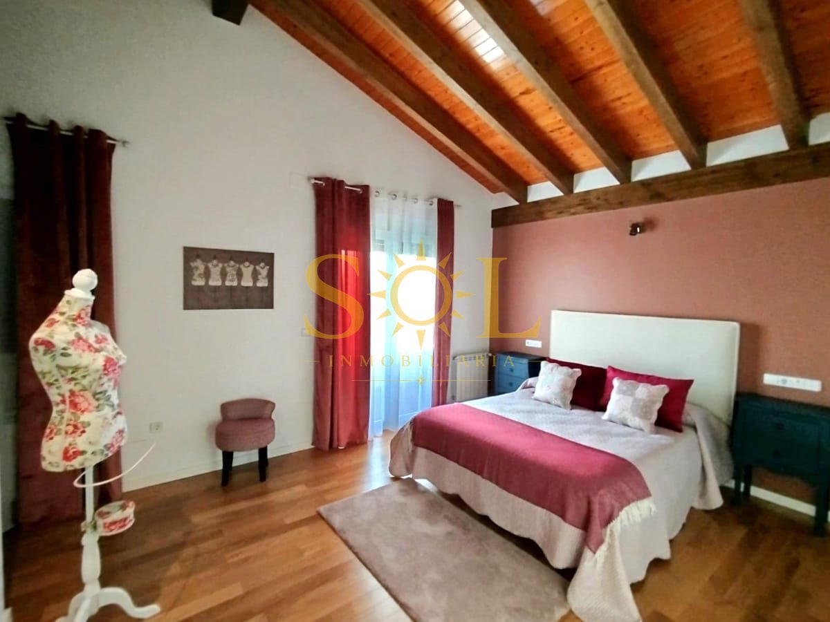 CHALET PAREADO EN CAMPO DE GOLF DE VALVERDE DE LA VIRGEN (LEON) - Foto 17