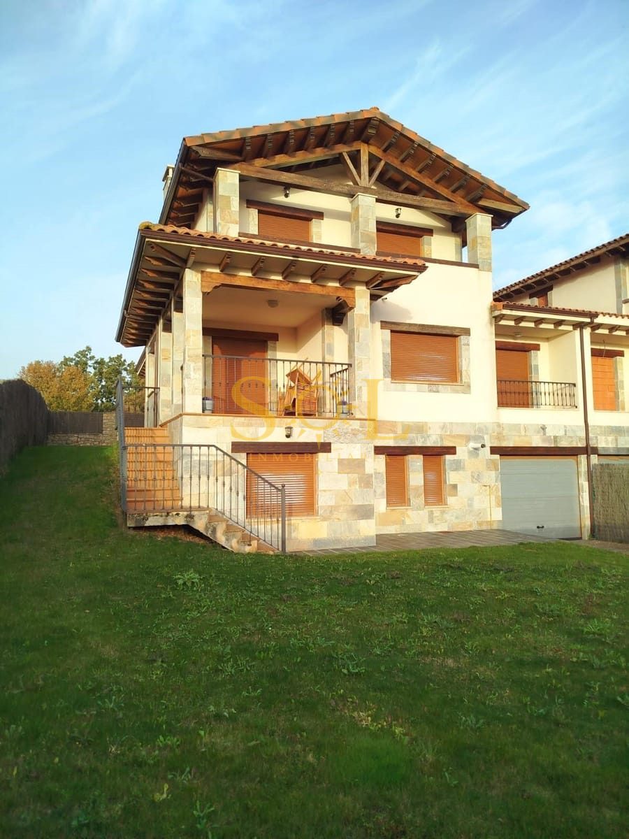 CHALET PAREADO EN CAMPO DE GOLF DE VALVERDE DE LA VIRGEN (LEON) - Foto 4