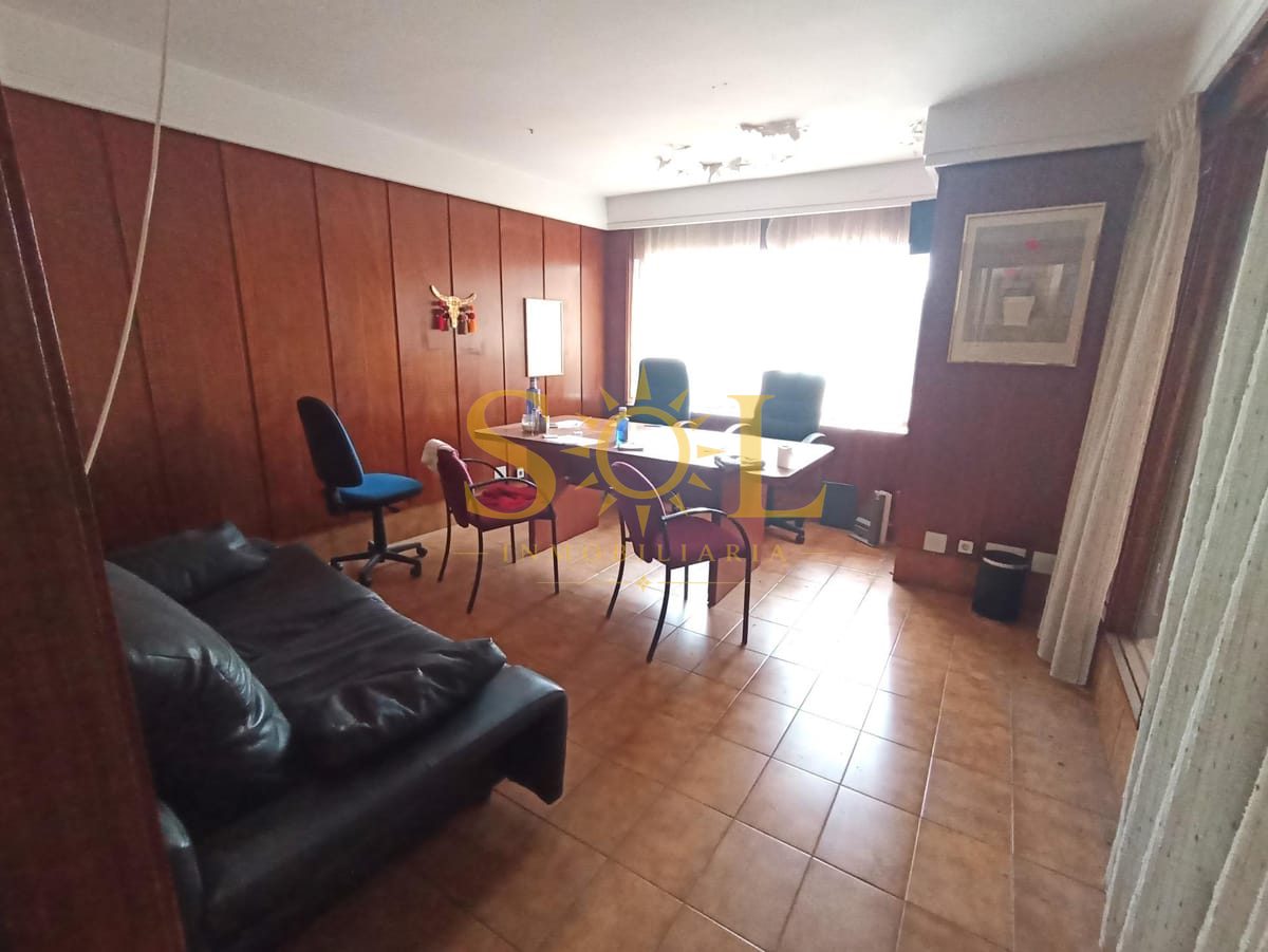 ¡Oportunidad única en el centro de León! Estudio para apartamentos turísticos. - Foto 4