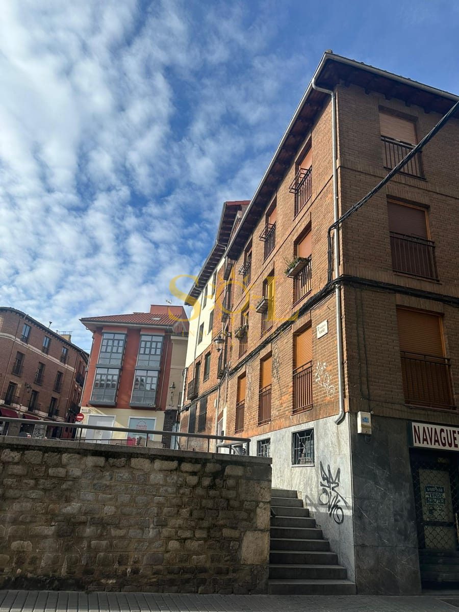 LOCAL PLAZA RIAÑO - CASCO ANTIGUO DE LEON - Foto 10