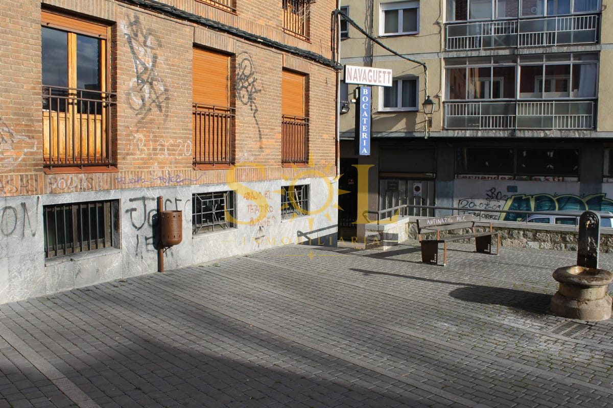 LOCAL PLAZA RIAÑO - CASCO ANTIGUO DE LEON - Foto 4
