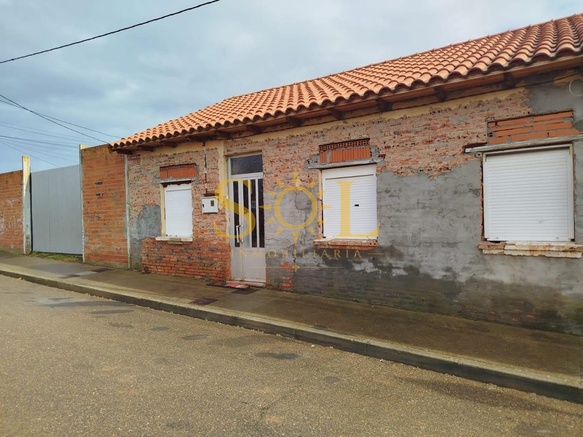 En venta casa en la Bañeza - Foto 1
