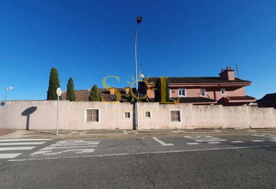 CASA CON SOLAR EN VENTA EN ERAS DE RENUEVA (LEON) - Foto 12