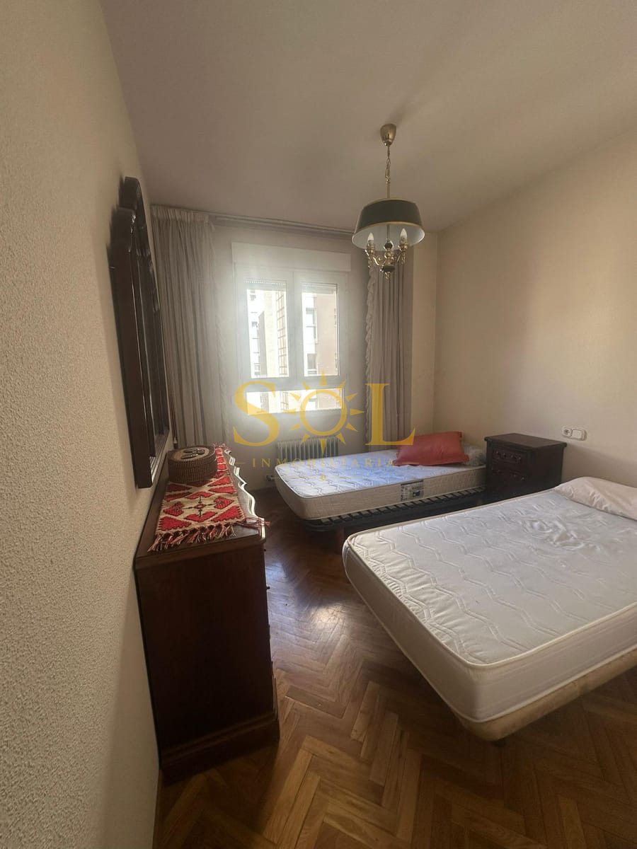 PISO DE 4 HABITACIONES EN ZONA CORTE INGLES DE LEON - Foto 24