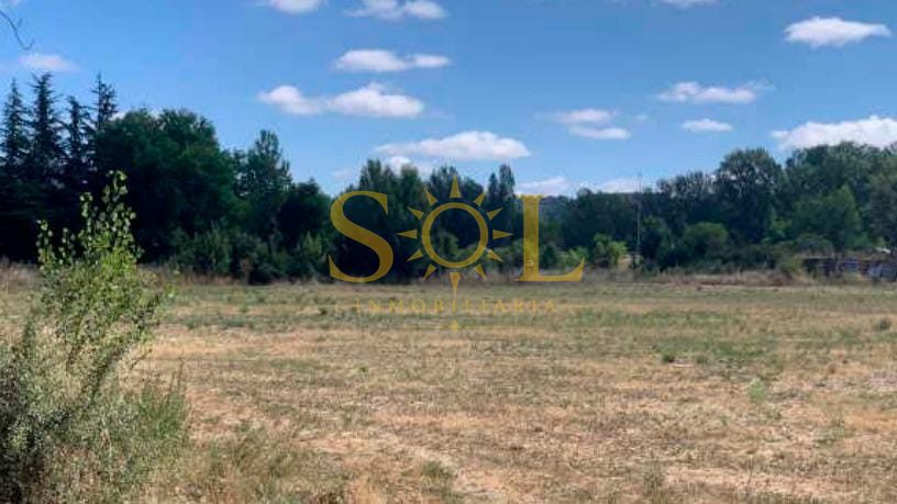 Terreno urbano en calle Juan Fernandez en Villaquilambre (León) - Foto 1