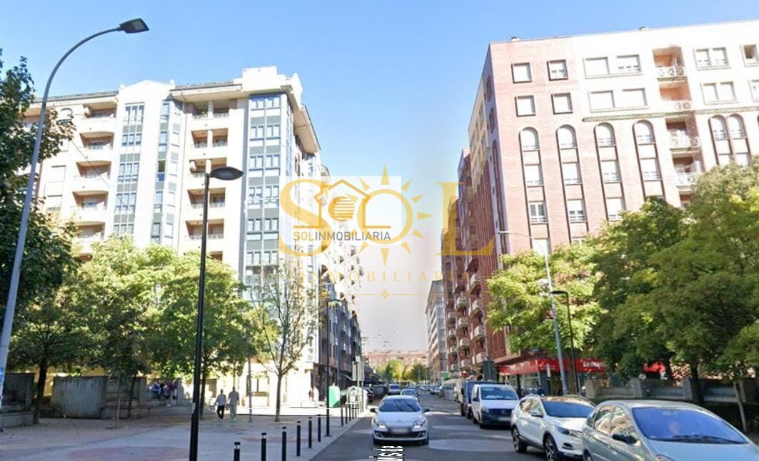 INCREIBLE PISO EN FRAY LUIS DE LEON - Zona Corte Inglés (León) - Foto 1