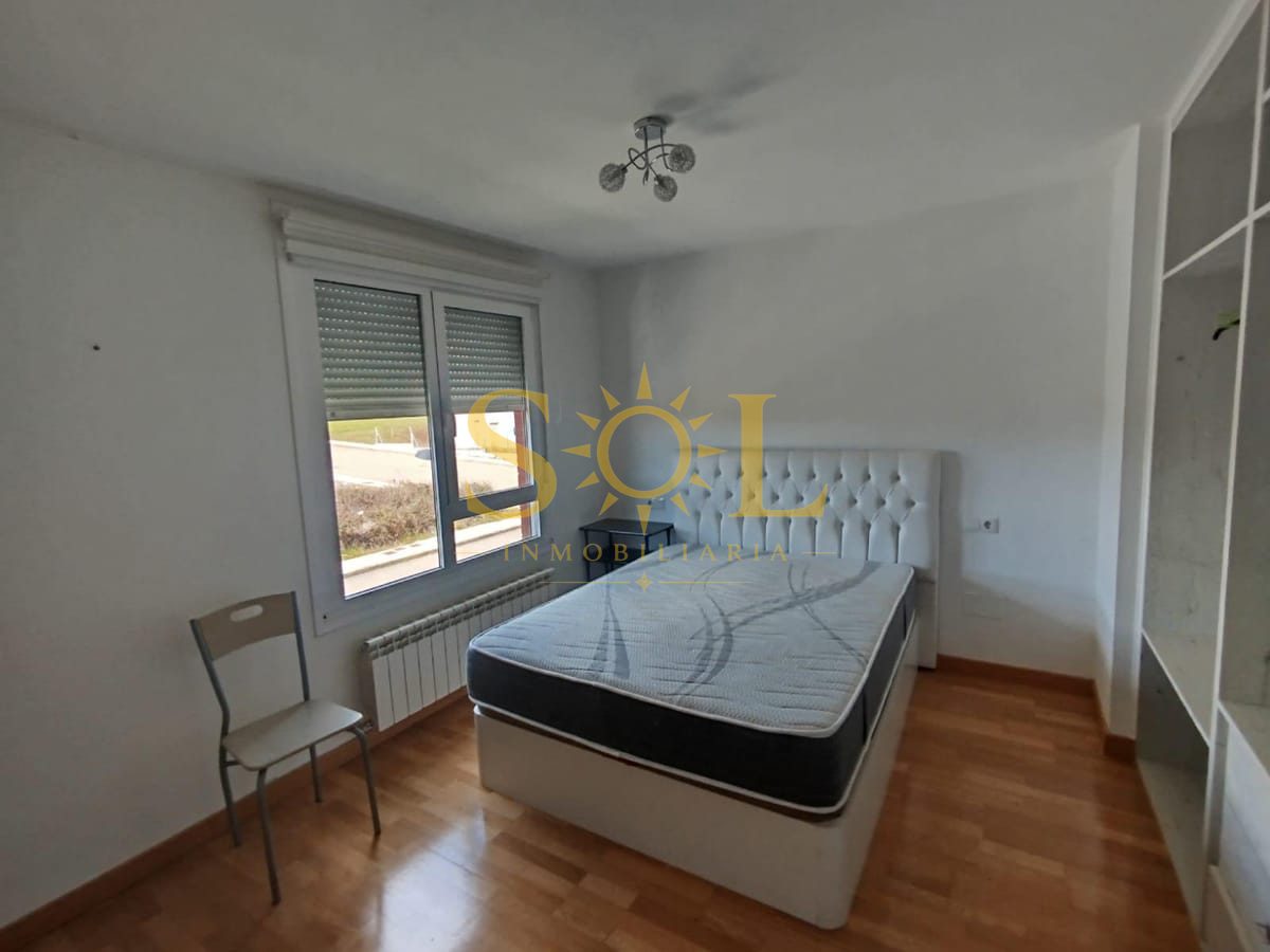 CHALET PAREADO EN CEMBRANOS (LEON) - Foto 10