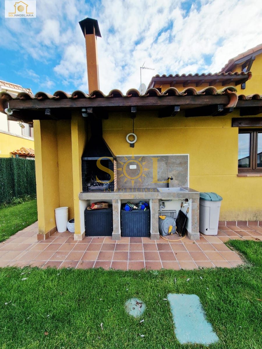Exclusivo chalet independiente con jardín en Las Paradinas (León) - Foto 10