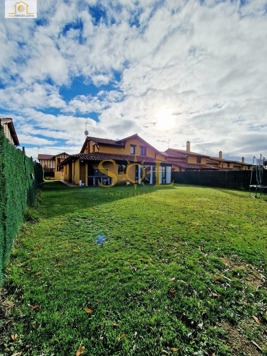 Exclusivo chalet independiente con jardín en Las Paradinas (León) - Foto 16